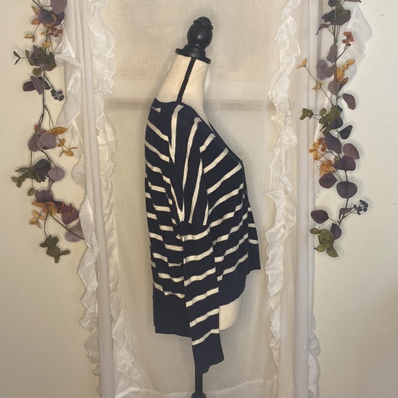 Vince Short Oversized Striped V-Neck Button Down Cardigan Sweater Size Small - Picture 2 of 6